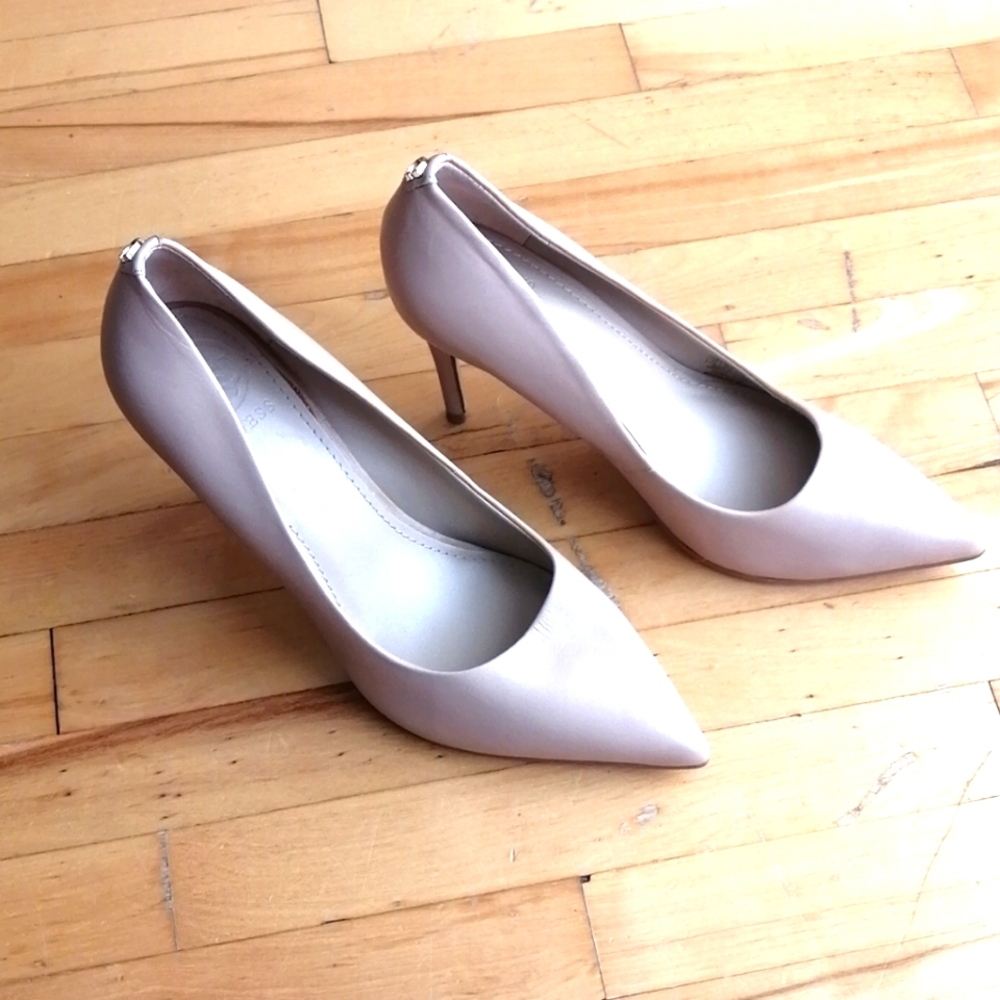 GUESS Pointed Faux-Leather Pumps